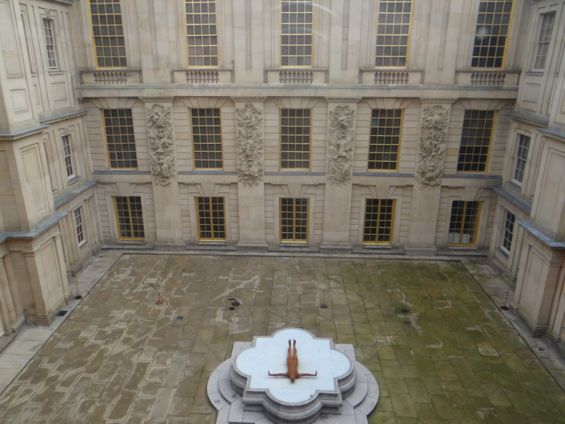 File:ChatsworthCourtyard.jpg