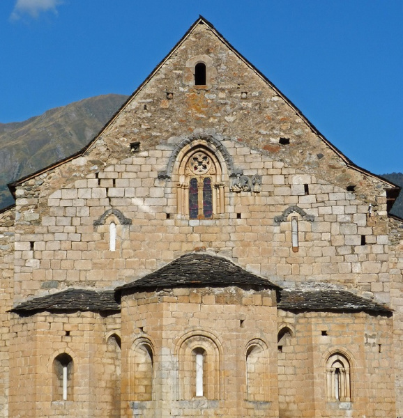 File:Apse.jpg