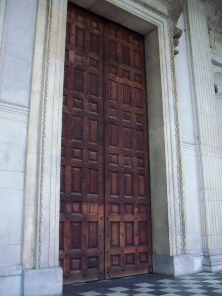 File:Timber door.JPG