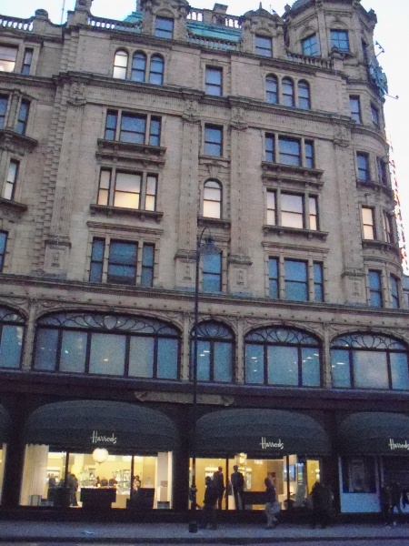 File:Harrods (3).JPG
