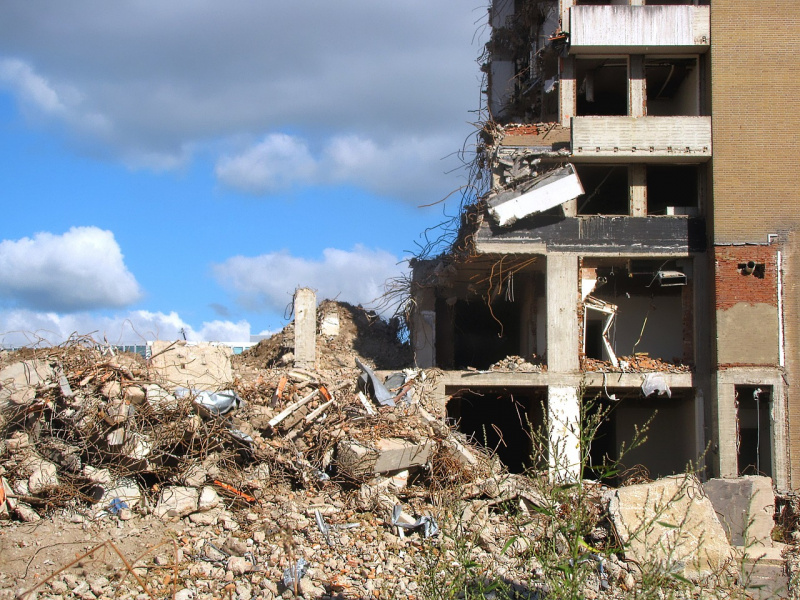 File:Demolition-demolish pixabay.jpg