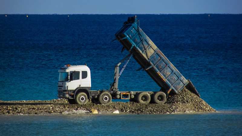 File:Truck-g7ae415352 1920.jpg