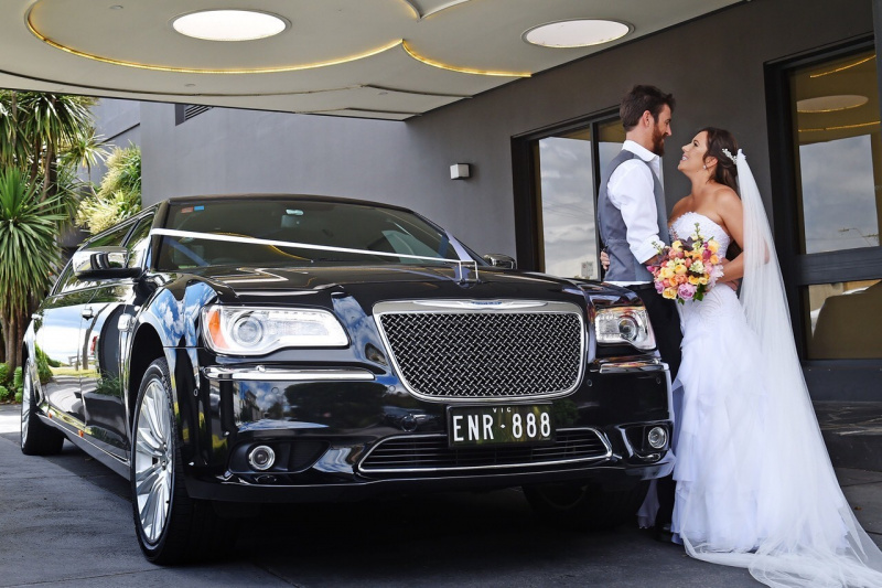 File:Limoweddingservice1.jpg