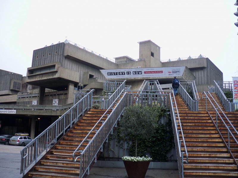 File:Hayward Gallery.JPG