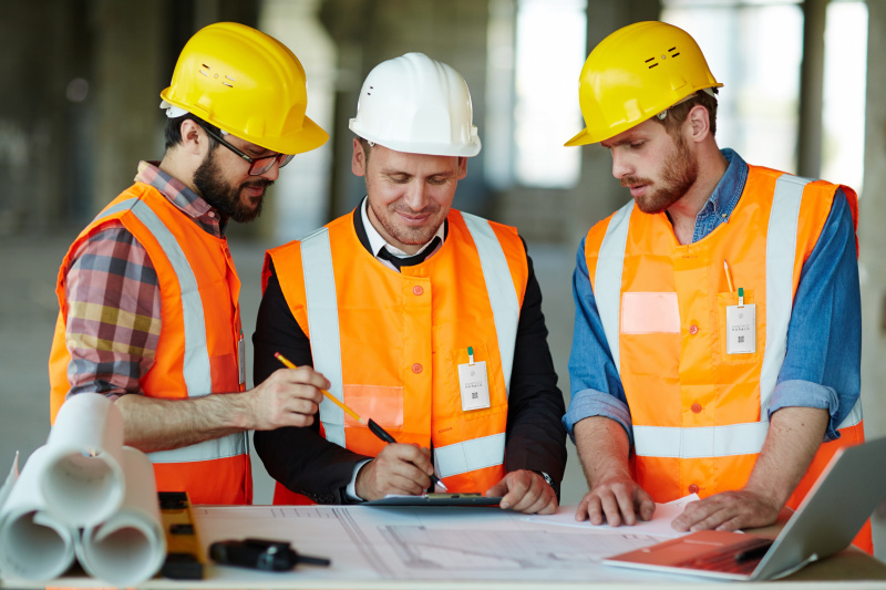 File:Construction Workers.jpg