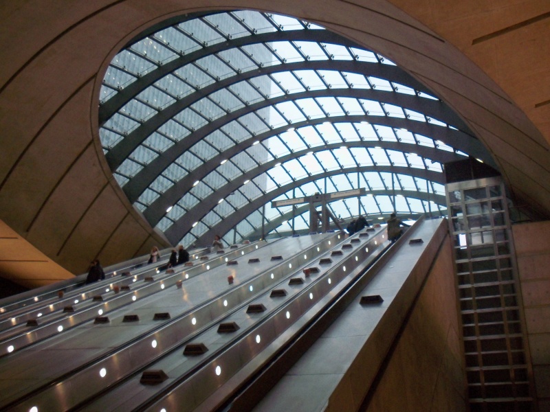 File:Canary wharf station.JPG
