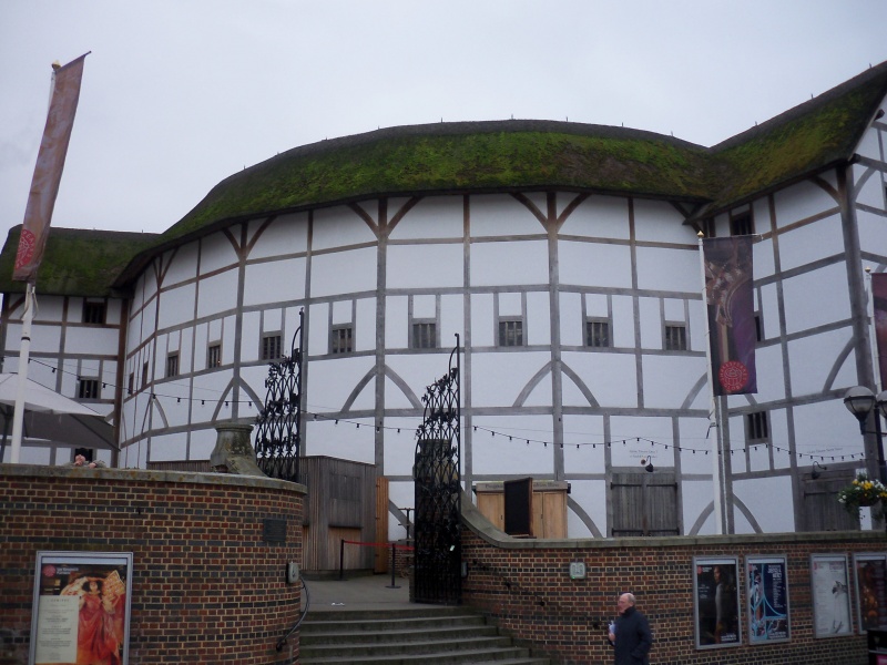 File:Globe theatre (8).JPG