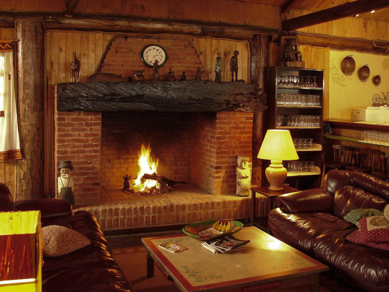 File:Fireplace-g507d40c1a 1280.jpg
