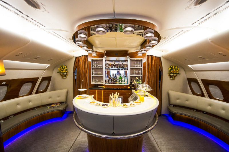 File:Airbus A380 Bar.jpg