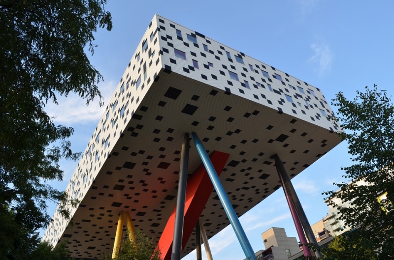 File:The Ontario College of Art and Design.jpg
