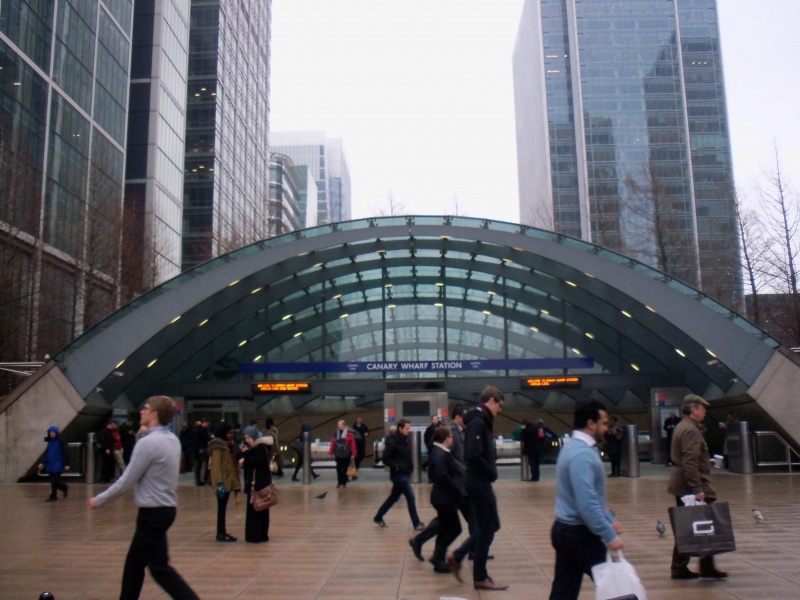 File:Canary Wharf Station.JPG