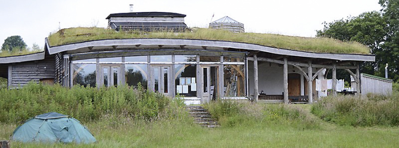 File:Off grid The Lammas Hub building with camping area, including fire circle 900.jpg