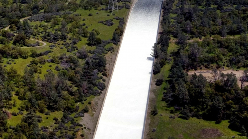 File:Oroville Dam Spillway 11.jpg