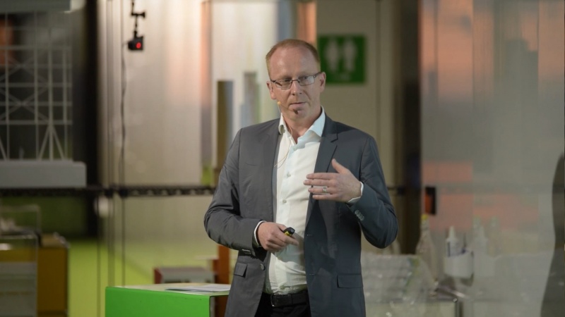 File:Gregor Harvie.jpg