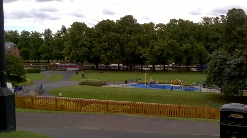 File:Evesham Park.jpg