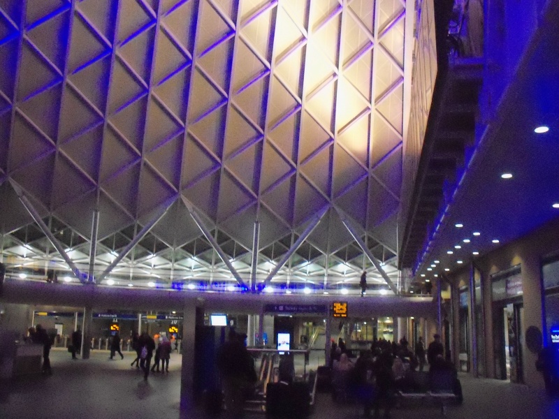 File:Kings cross station (5).JPG