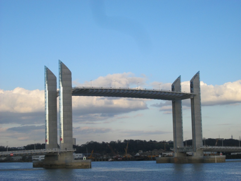File:Pont Jacques-Chaban-Delmas.JPG