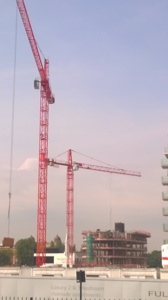 File:Tower cranes fulham reach (1).jpg