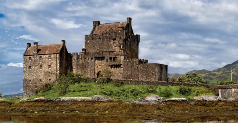 File:Eilean Donan Castle.jpg
