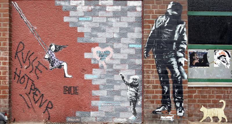 File:Graffiti Bülowstraße Berlin-Schöneberg 1000.jpg