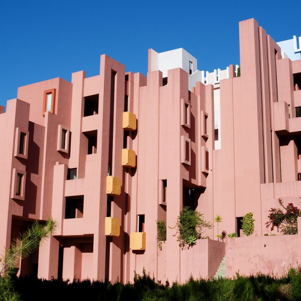 File:Ricardo-bofill-calpe pixabay 800.jpg