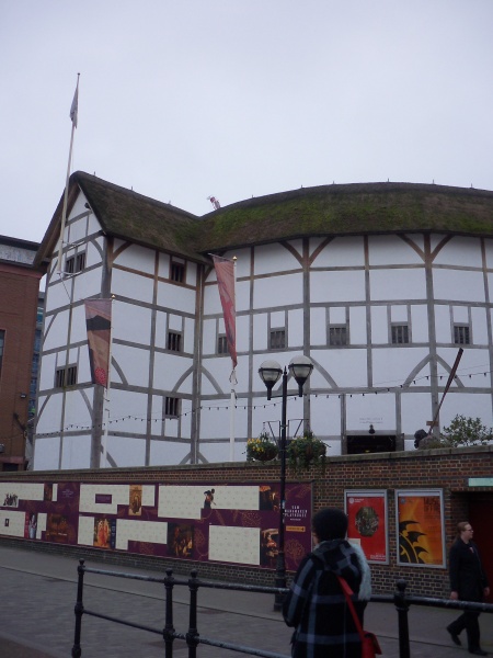 File:Globe theatre (3).JPG