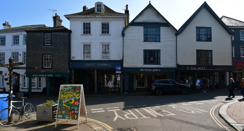 File:High Street Totnes 1000.jpg