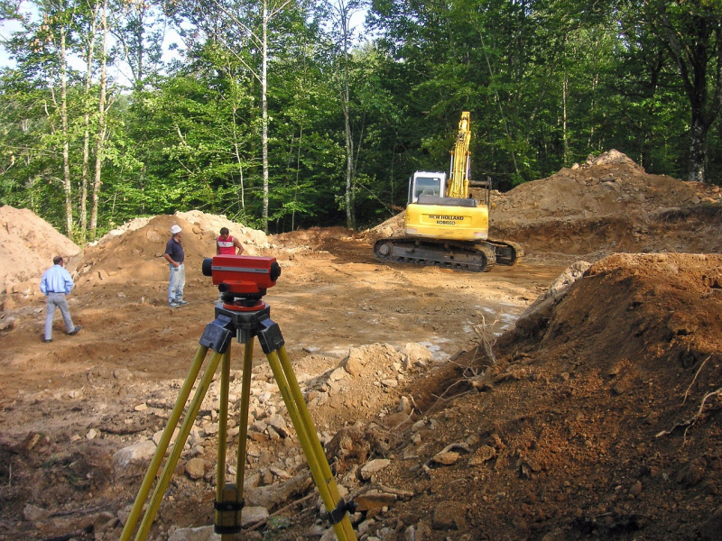 File:Surveying-ge704ca5fd 1280.jpg