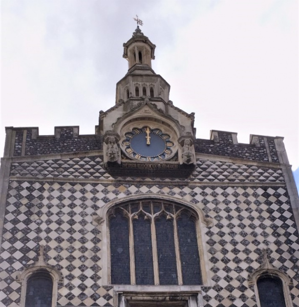 File:Guildhall.detail.jpg