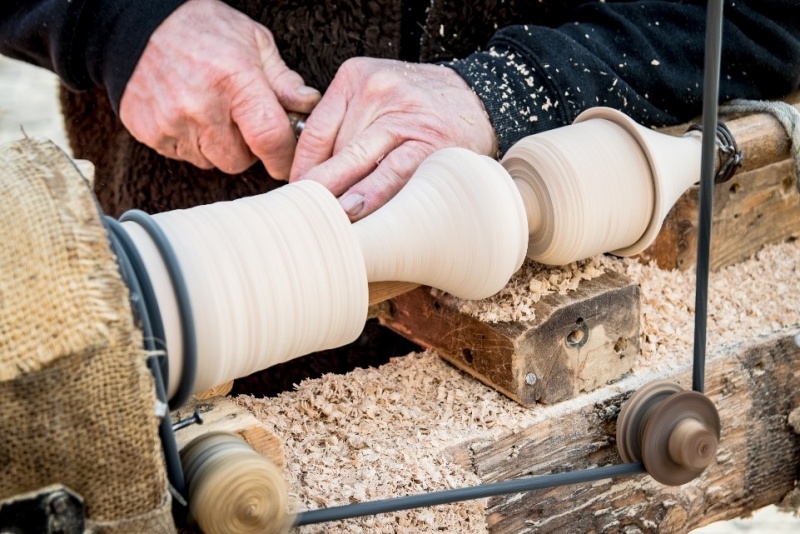 File:Woodturning2.jpg