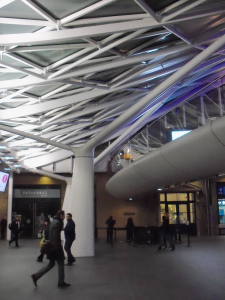 File:Kings cross station (1).JPG