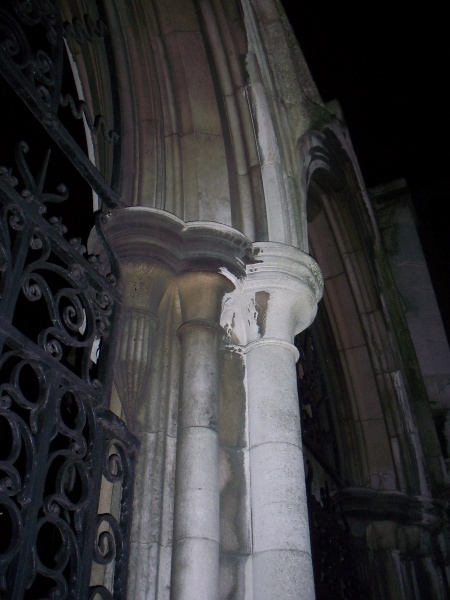 File:Stone doorway (4).JPG