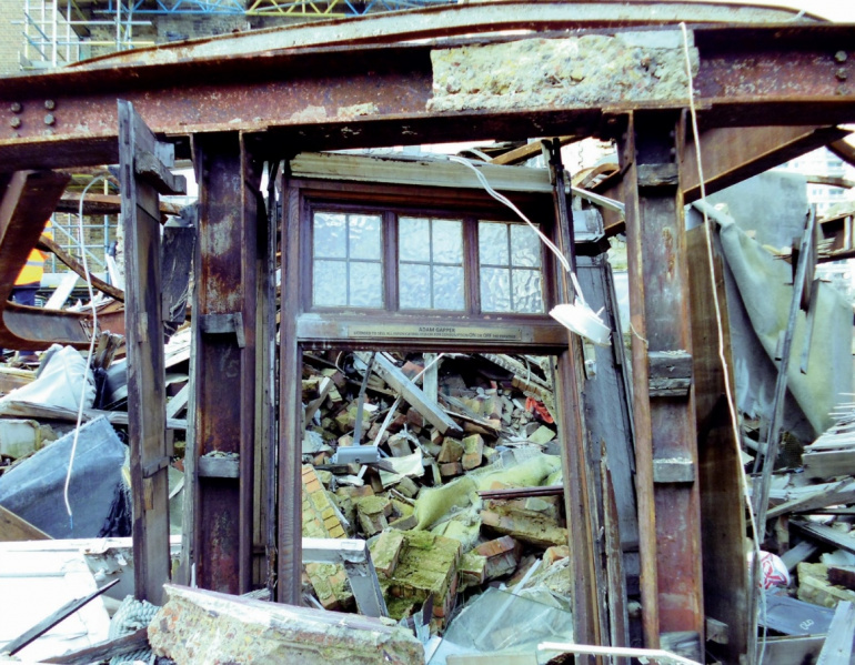 File:The Carlton Tavern Kilburn.jpg