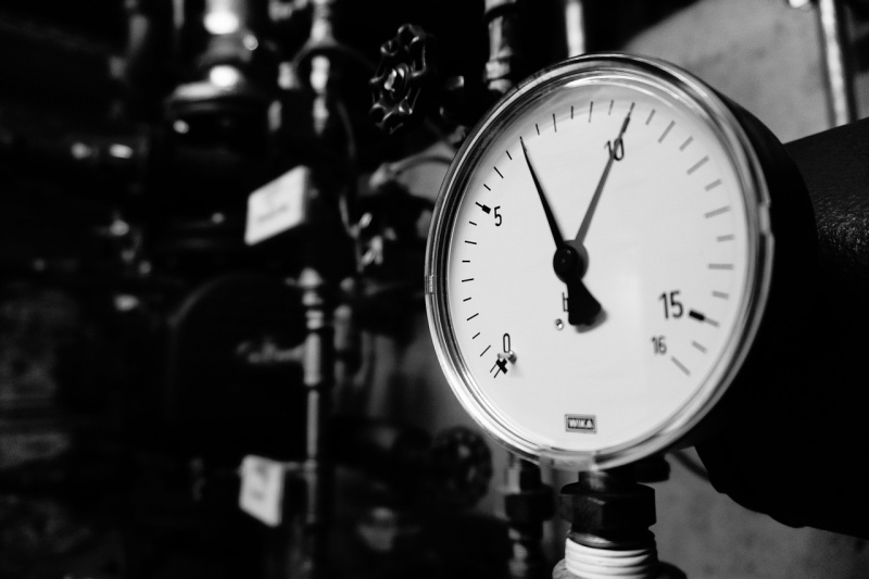 File:Manometer-2292979 1280.jpg