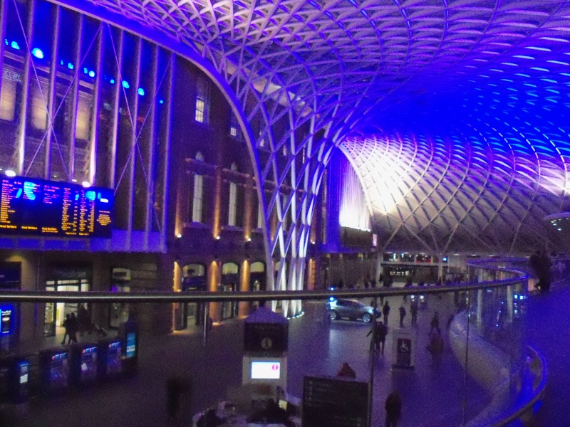 File:Kings cross station (10).JPG
